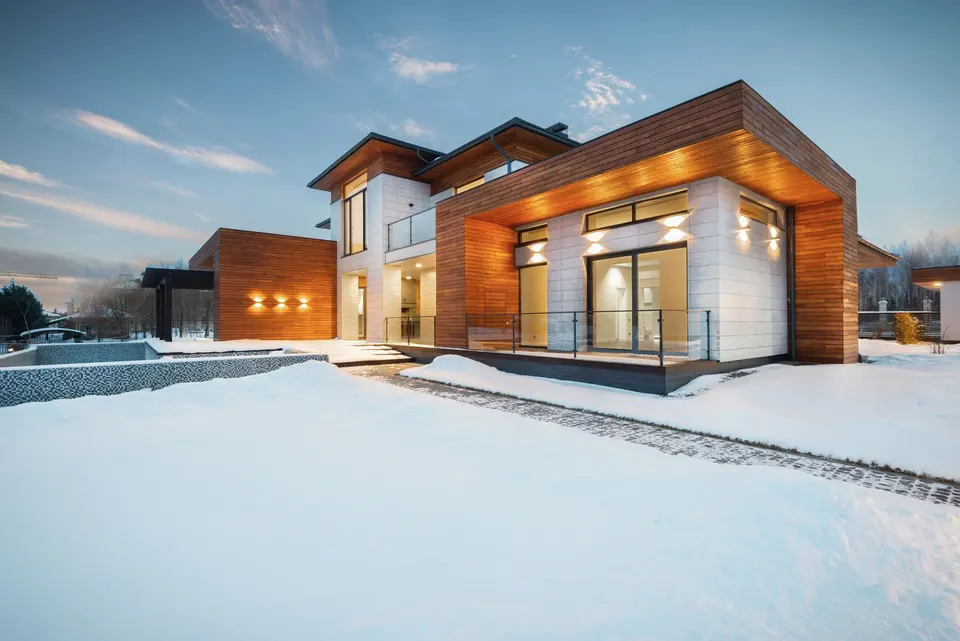 Çelik villa akşam ışığında